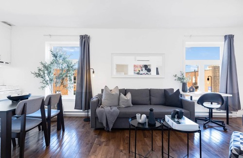 Plateau Mont Royal Apartment | LiV MTL 301 Studio Deluxe Suite + Rooftop Patio