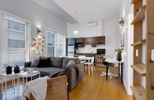 Milton Park Apartment | LiV MTL Main-205 Spacious 2BR Suite + Mezzanine