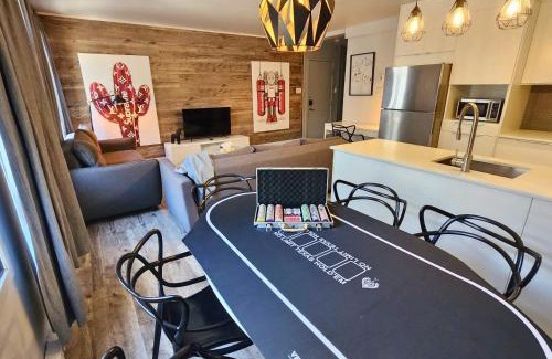 Plateau Mont Royal Apartment | LiV MTL Urban
