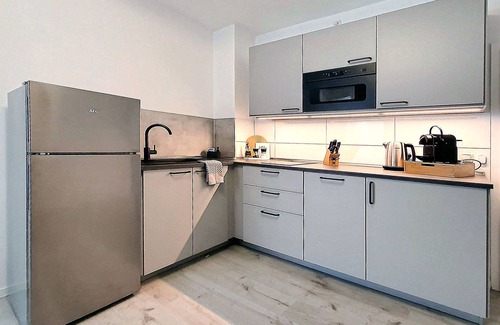 Hamm Apartment | LIVATION Hamm 1: Netflix - Design - Kitchen