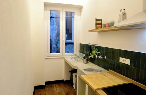 Genoa Historical Centre Apartment | [Live as a local] near the Aquarium.