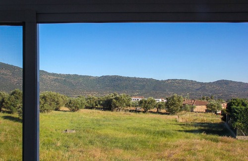 Oliva de Plasencia House | 🔆 Live CASA MAURO. ➡️ Where comfort meets rural tranquility. 🐮