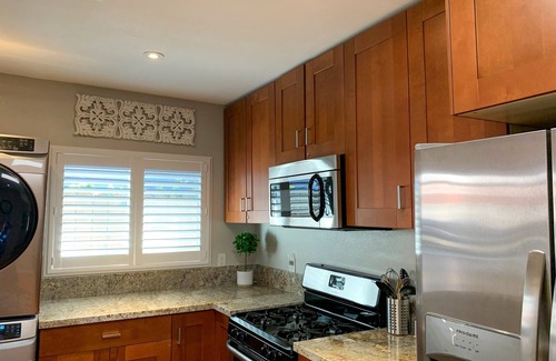 Golden Hill House | Live Like a Local, Explore Like a Tourist in San Diego's Golden Hill!