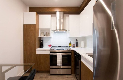 Mile End Apartment | Live Like a Local in this Superb Loft by Denstays