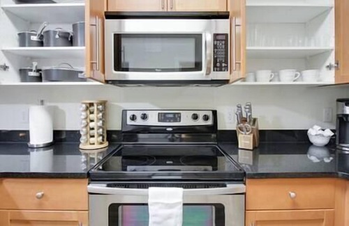 Southwest Quadrant Apartment | Live Well | Relax | Cozy | Old Town | 2 Bedrooms