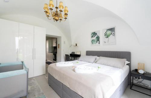 Mautern an der Donau Apartment | Live Work Relax in Wachau - 60m2 Perfect for Any Occasion with Garden