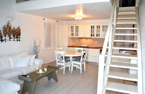 Halki Villa | Live Your Dream in This Amazing Two Floor boutique Beach Villa