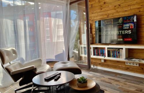Saarbruecken Apartment | Living at Saarpartments -AdultsOnly- 2 Bedrooms, Kitchen - Business & Holiday Apartments for Long- and Short term Stay, 3 min to Train Station, Secure E-Bike Parking!