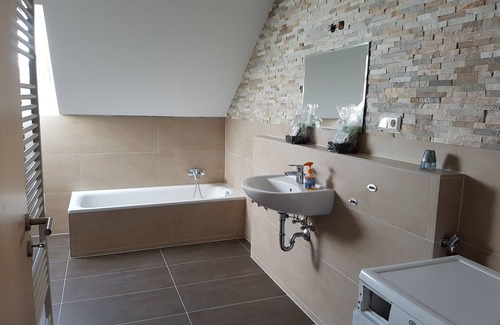 Bechtolsheim Apartment | Living at the foot of the vineyard