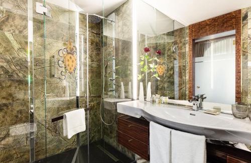 Dusseldorf Old Town Hotel | Living Hotel De Medici