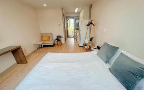 Aewol Apartment | Living in Jeju Island