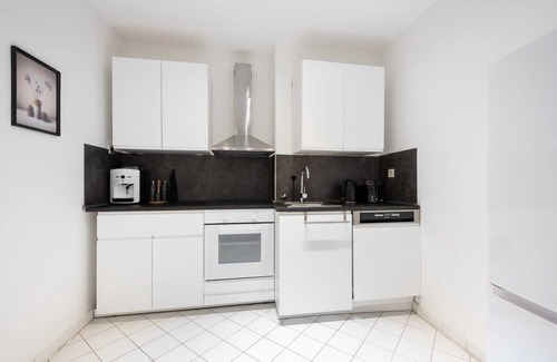 Ludwigsvorstadt-Kliniken Apartment | Living in Munich City Center