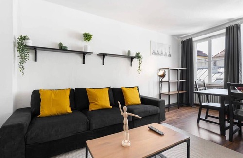 Ludwigsvorstadt-Kliniken Apartment | Living in Munich City Center