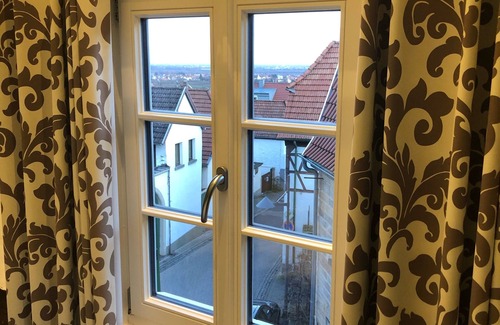 Neustadt-Haardt Apartment | Living in the Quetschekuchestubb