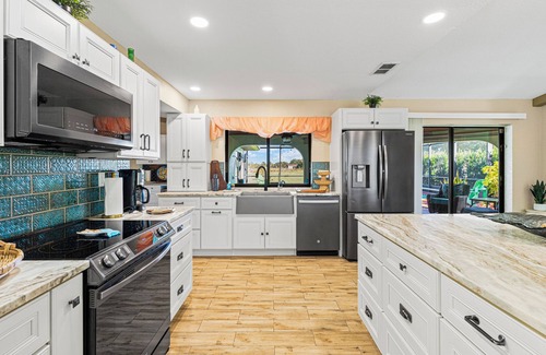 Punta Gorda House | Living on mansion, 3br home in Punta Gorda with heated pool, 2 acres with pond