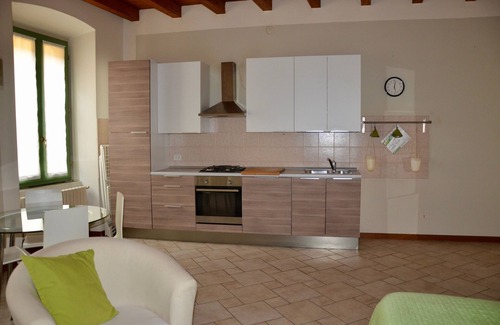 Vimercate Apartment | Living Room Old Town
