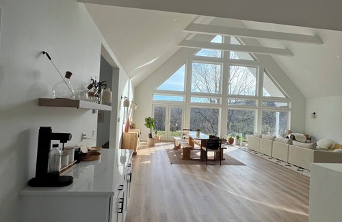 Livingston Manor House | Livingston Manor Lodge - brand new, modern upstate house - 10 min from town