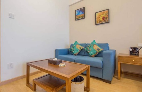 Zhengdong New Area Apartment | Liwu Apartment-Green Land Plaza Branch