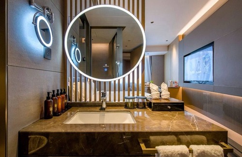 Shiqiao Hotel | LIZ International Hotel Panyu Ginza Shiqiao Metro Branch - Free Shuttle Bus to Canton Fair Complex During Canton Fair Period
