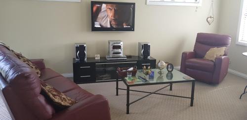 Hastings Bed & Breakfast | Liz on Lowry