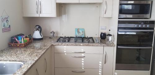Hastings Bed & Breakfast | Liz on Lowry