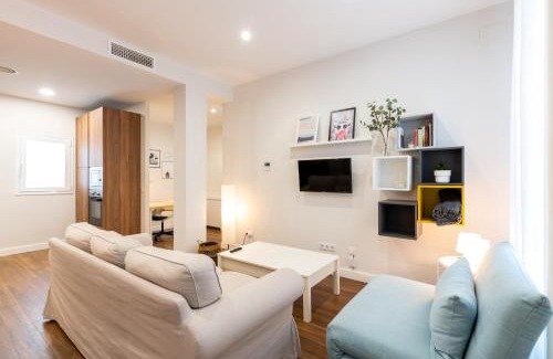 Triana Apartment | LJ Amplio en Triana con Parking para Nomadas digital