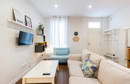 Triana Apartment | LJ Amplio en Triana con Parking para Nomadas digital
