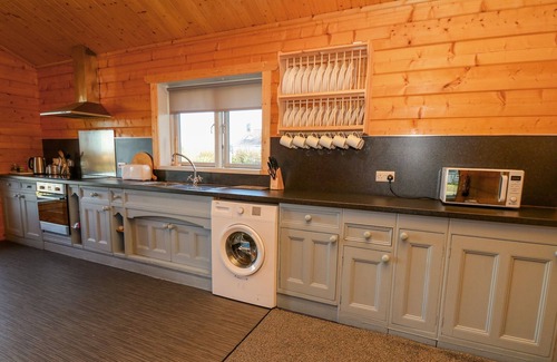 Llanllwchaiarn Cottage | LLAINLWYD, pet friendly, character holiday cottage in New Quay