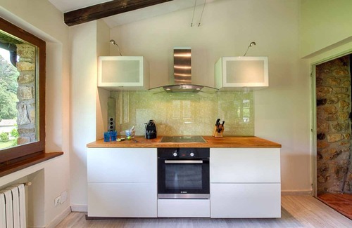 Sales de Llierca Apartment | Lleonder (2-5 pax)