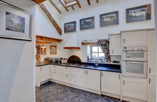 Llandudno Junction House | Llety'r Bryn - Four Bedroom House, Sleeps 8