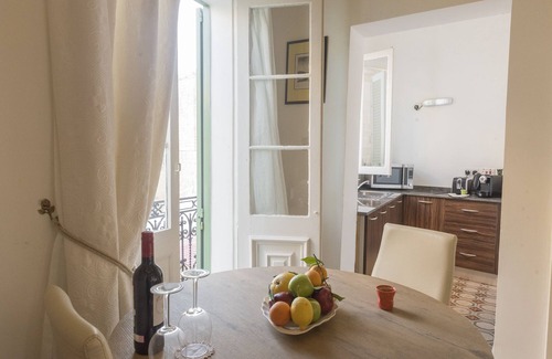 Valletta Apartment | "Lloyd House" - stylish 18th century palazzo in a perfect location of Valletta