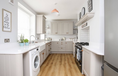 Beaumaris House | LLUEST, pet friendly, character holiday cottage in Beaumaris