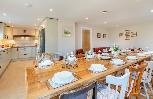 Clynderwen Cottage | Llwyncelyn Farmhouse