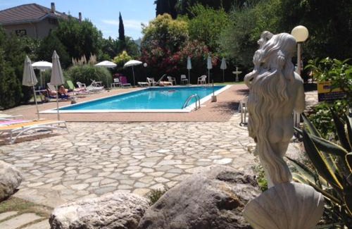 Loano Apartment | Loano Apartment Pool & Garden