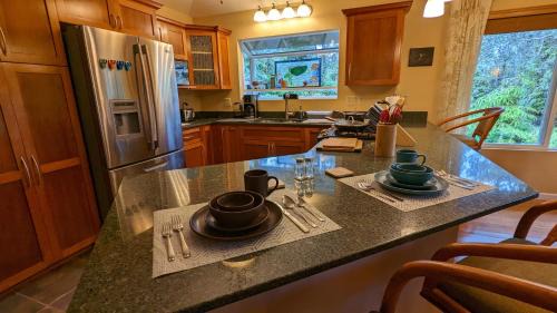 Ohia Estates House | Local Living in Volcano Hawaii Breeze&5 mins to Volcano National Park
