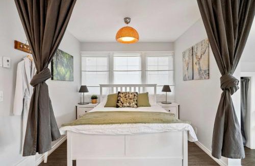 Okotoks Apartment | Local Loft - Downtown Okotoks - 2BD - Private