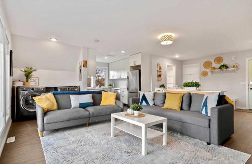 Okotoks Apartment | Local Loft - Downtown Okotoks - 2BD - Private