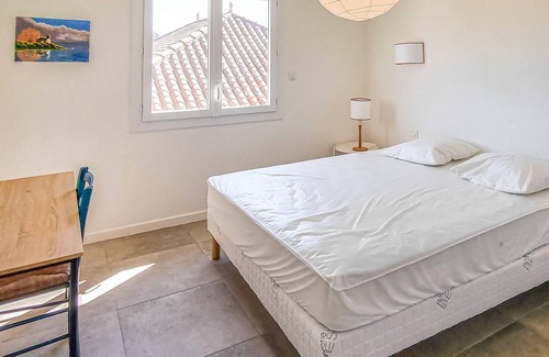 Bourcefranc-le-Chapus House | Located in Bourcefranc-le-Chapus, a stone's throw away, this spacious vacation home welcomes you.