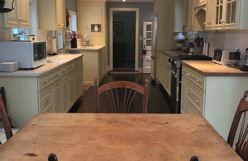 Southold House | Located in the heart of wine country/BEACHES/shops.