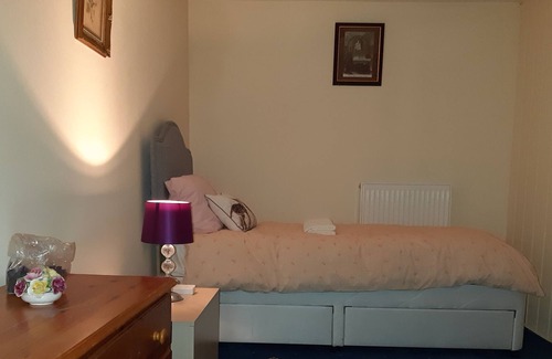 Barrow-in-Furness House | LOCATED JUST 30 MINUTES DRIVE FROM THE WORLD FAMOUS LAKE DISTRICT