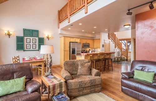 Bigfork Condo | Located on the banks of the Swan River in Downtown Bigfork w/central AC - Chickadee Chalet