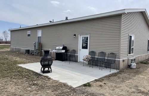 Dawson House | Located right off main roads - with access to fishing, boating & hunting nearby!