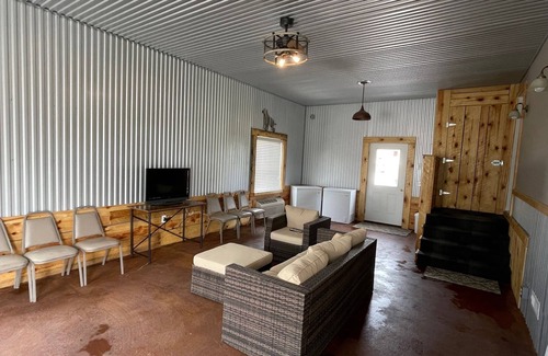 Dawson House | Located right off main roads - with access to fishing, boating & hunting nearby!