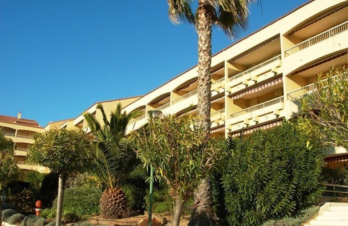 La Faviere Apartment | Location 2/3 p. proche du port de Bormes à 300 m de la plage, vue mer