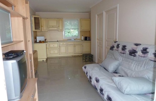 Les Adrets-de-l'Esterel Apartment | Location 2 pièces , avec piscine à partager