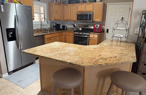 Duval House | LOCATION! 2B2B House, The Villages, FL. Sleeps 6. Minutes Sumter & BRWD Squares
