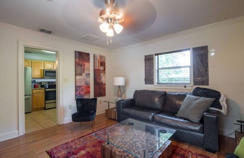 Winter Park House | LOCATION! COZY COMFORT 2 BLOCKS FROM PARK AVE W POOL, HOT TUB AND GRILL STATION!