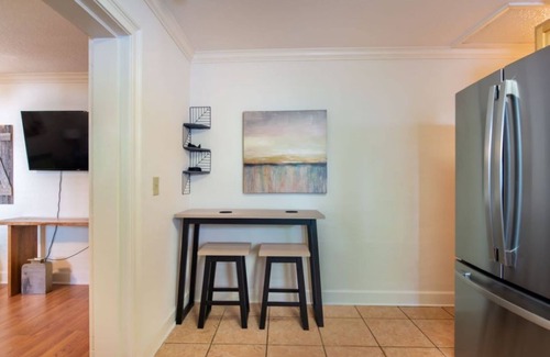 Winter Park House | LOCATION! COZY COMFORT 2 BLOCKS FROM PARK AVE W POOL, HOT TUB AND GRILL STATION!