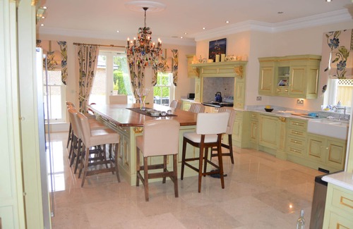 Malahide House | Location, Location, Location! Beautiful detached property in Malahide