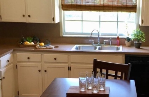 Lakeland House | Location! Location! Location! *Beautiful *Pet Friendly *Lanai *Huge Backyard